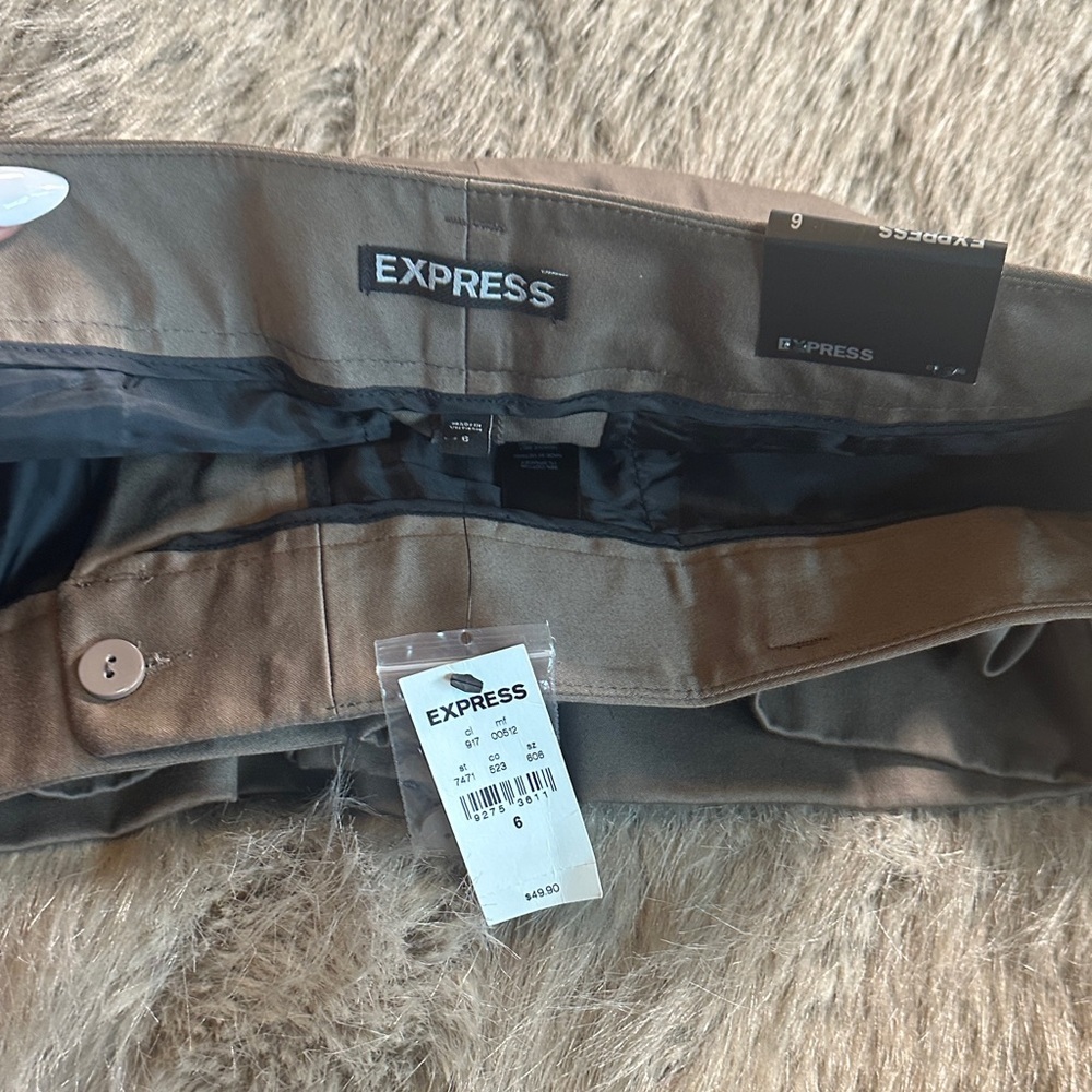 Express Women's Tan Shorts - Picture 8 of 10
